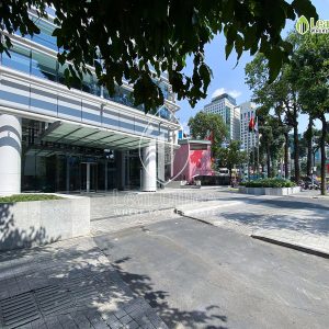 Phia Truoc Daikin Tower Cong Truong Quoc Te