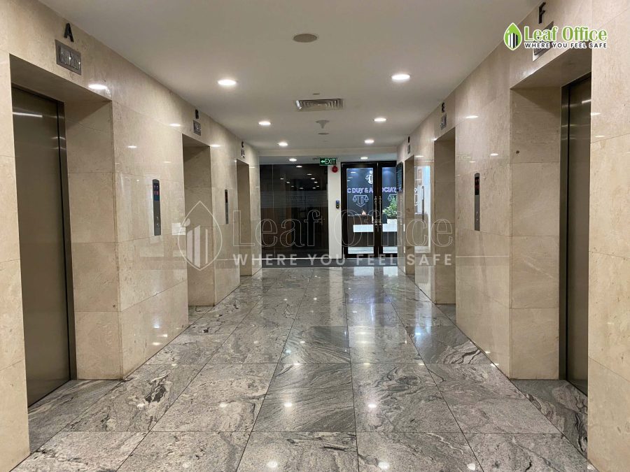 Thang May Centec Tower Nguyen Thi Minh Khai