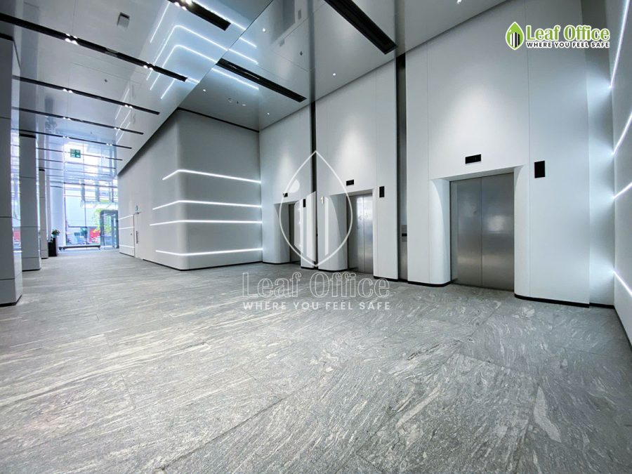 Thang May Daikin Tower Cong Truong Quoc Te