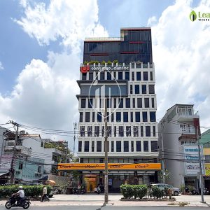 Toa Nha Bao Cong Giao Va Dan Toc Cach Mang Thang Tam