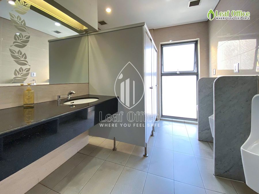 Wc Five Star Mac Dinh Chi 1