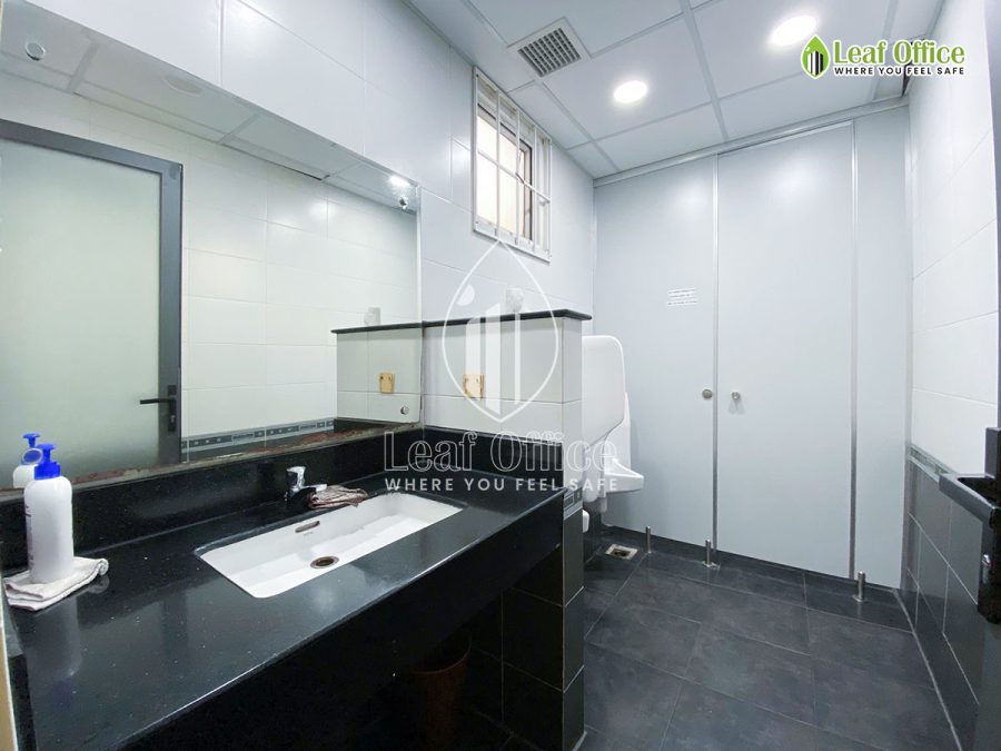 Wc Nam Giao Phan Xich Long 2