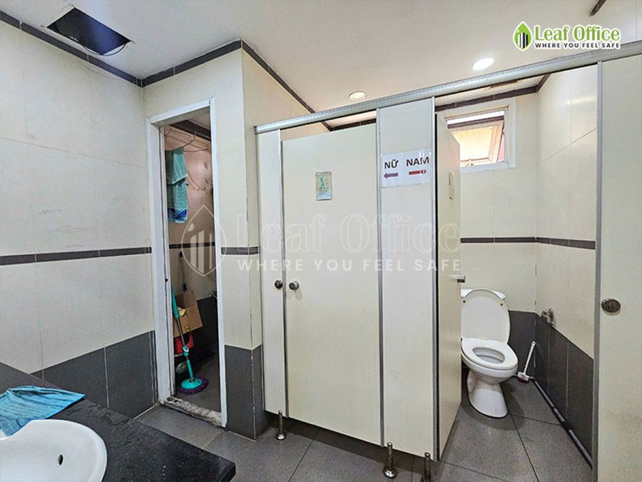 Wc Phu Nhuan Plaza Building 82 Tran Huy Lieu