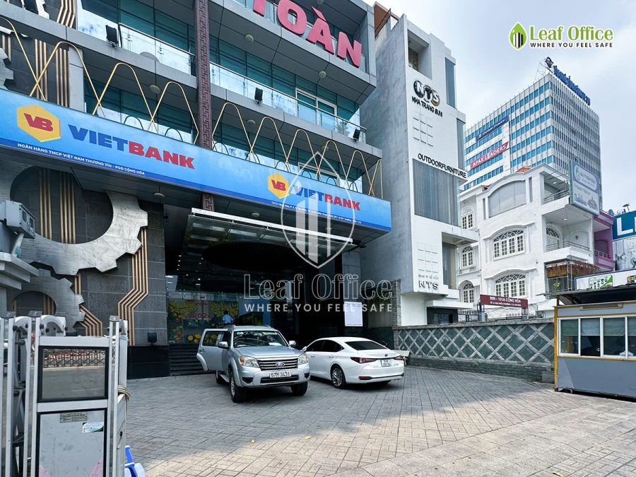 Toa Nha Huu Toan Cong Hoa