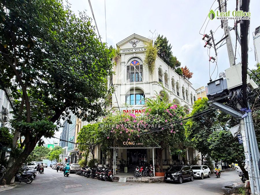 More Nguyen Gia Tri